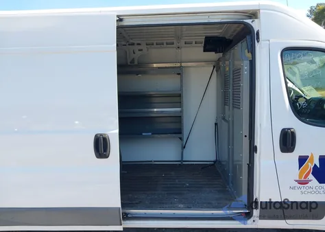 2018 Ram Promaster 2500 High Roof 159 Wb z USA, uszkodzony, nr VIN 3C6TRVDG4JE144383